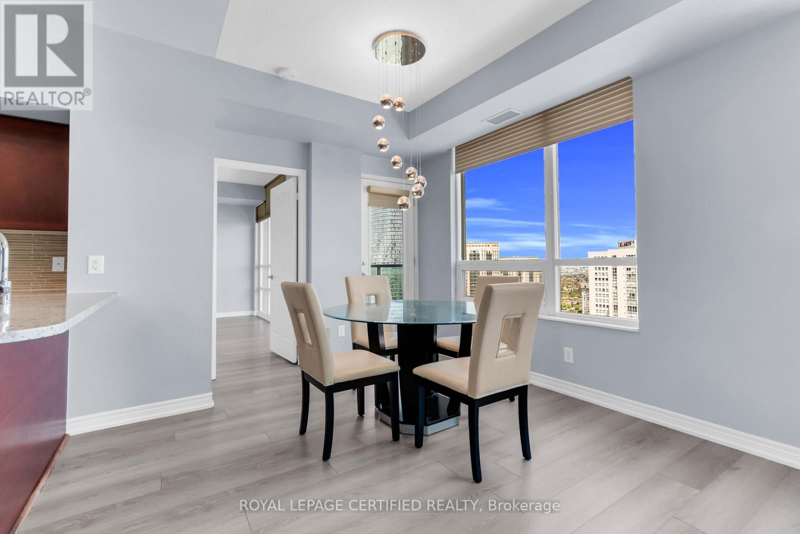 3301 - 208 Enfield Place, Mississauga, Ontario  L5B 0G8 - Photo 2 - W13649944