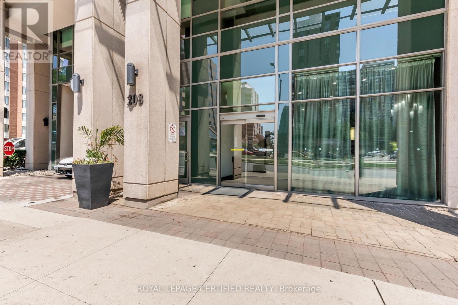3301 - 208 Enfield Place, Mississauga, Ontario  L5B 0G8 - Photo 5 - W13649944