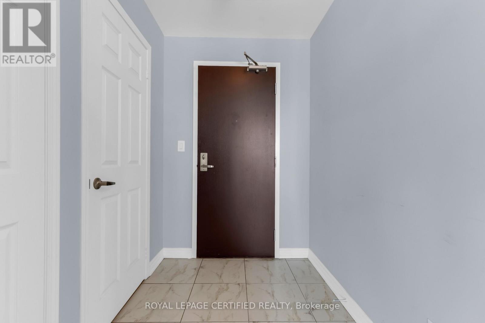 3301 - 208 Enfield Place, Mississauga, Ontario  L5B 0G8 - Photo 8 - W13649944