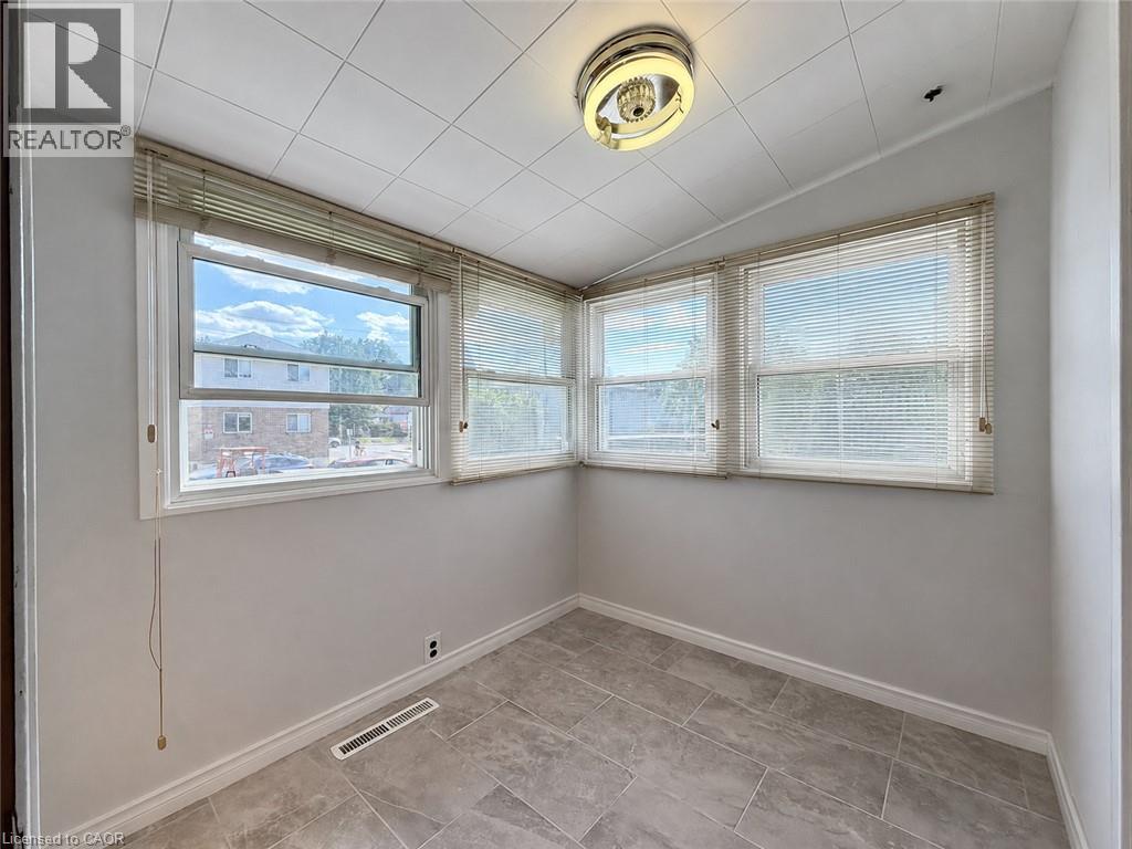 55 Holmes Avenue, Hamilton, Ontario  L8S 2K7 - Photo 9 - 40854054