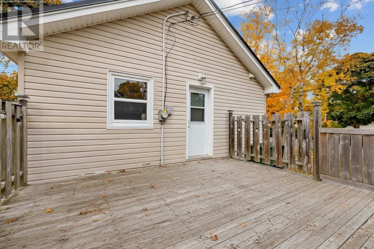22 Colonel Gray Drive, Charlottetown, Prince Edward Island  C1A 2S5 - Photo 3 - 202619941