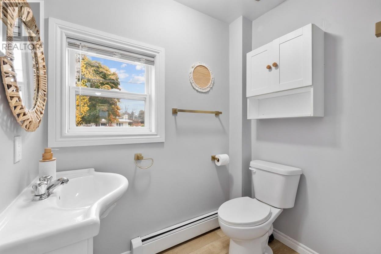 22 Colonel Gray Drive, Charlottetown, Prince Edward Island  C1A 2S5 - Photo 9 - 202619941