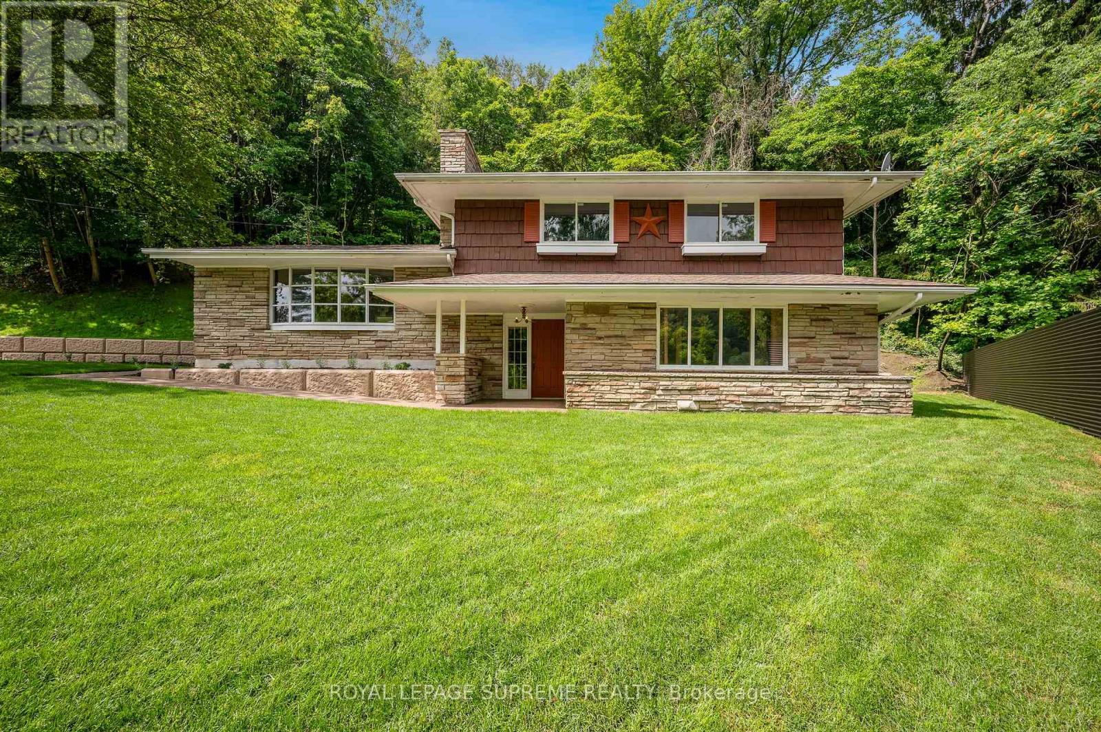 2035 Hollow Road, Thorold, Ontario  L2V 5G8 - Photo 1 - X13649948