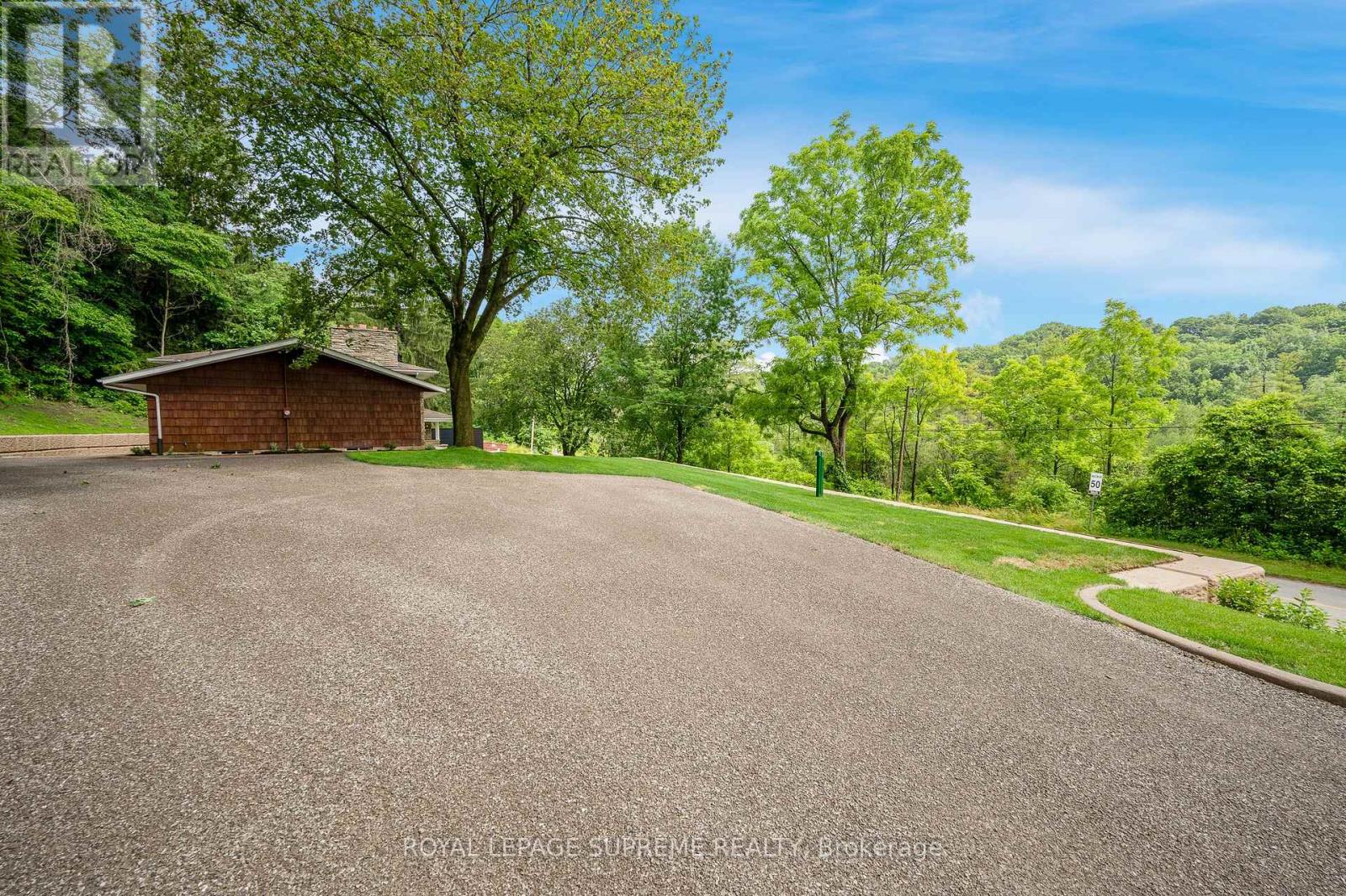 2035 Hollow Road, Thorold, Ontario  L2V 5G8 - Photo 43 - X13649948
