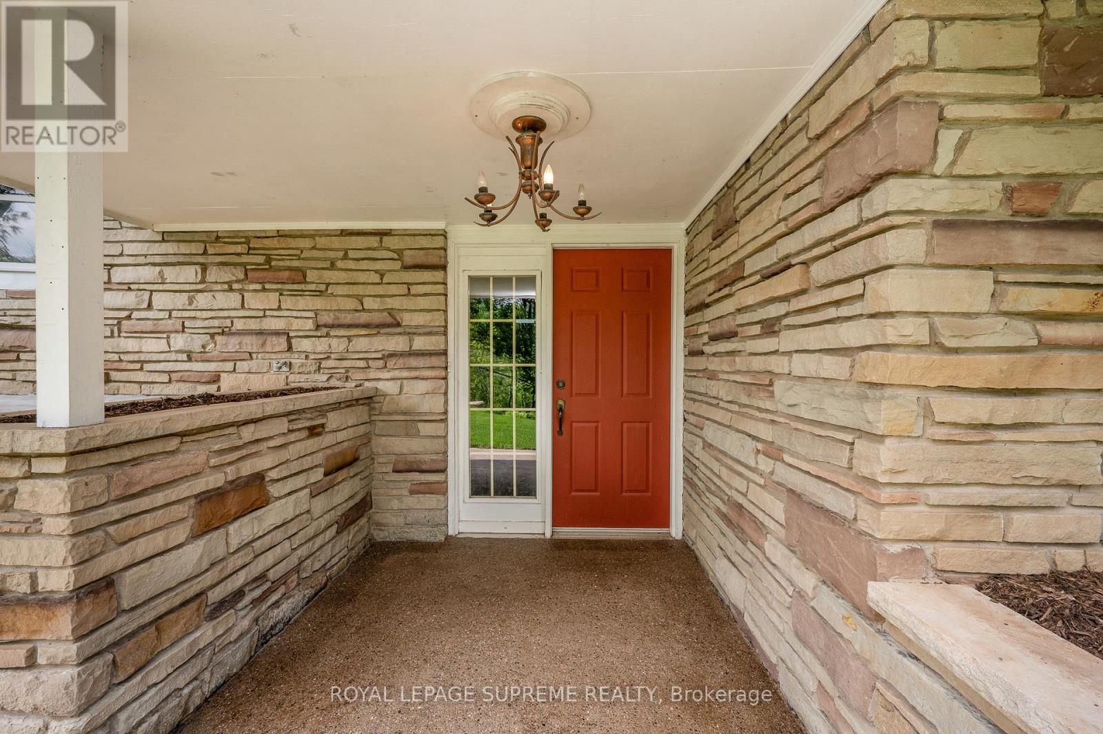 2035 Hollow Road, Thorold, Ontario  L2V 5G8 - Photo 9 - X13649948