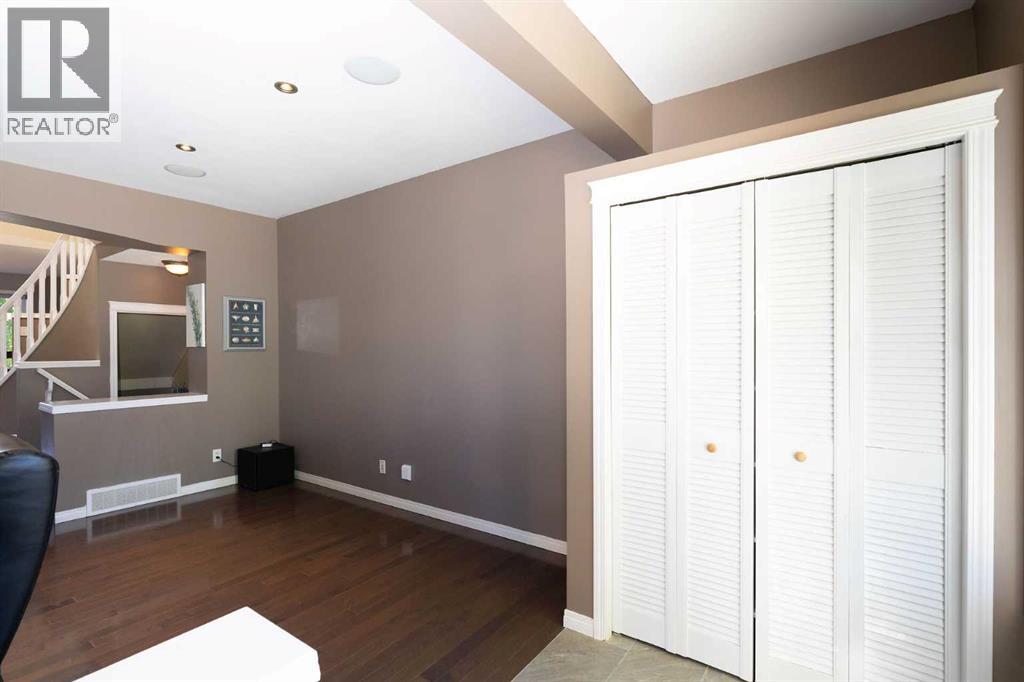 213 Tuscany Valley Green NW, Calgary, Alberta  T3L 0A1 - Photo 4 - A2319502