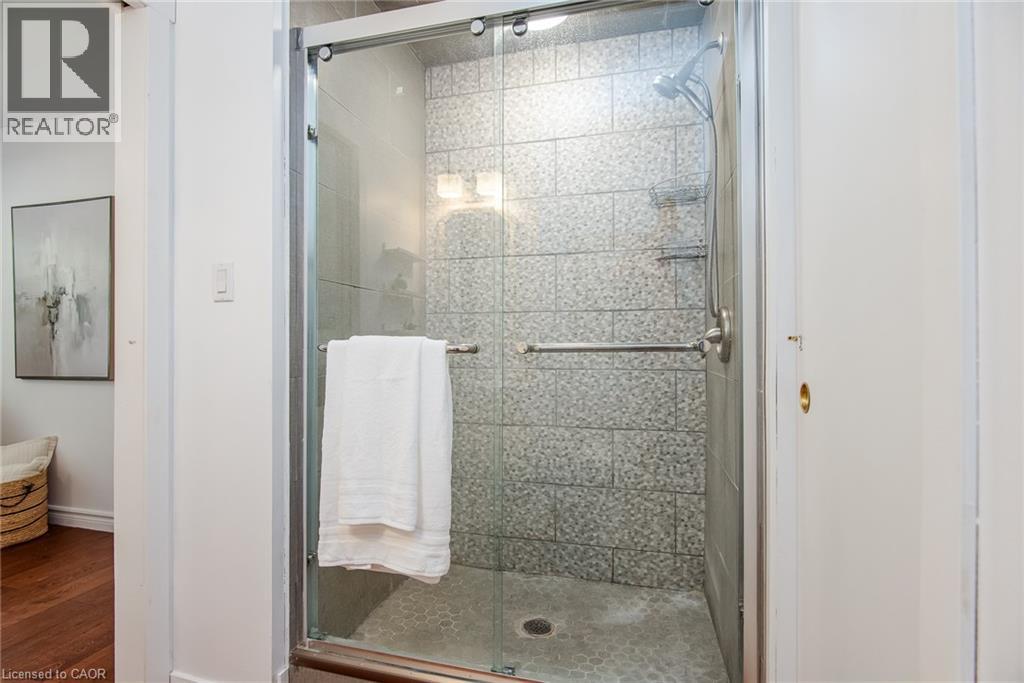6 Strathcona Crescent, Kitchener, Ontario  N2B 2W6 - Photo 19 - 40845628