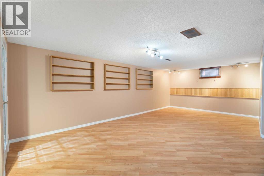 48 Deermont Way SE, Calgary, Alberta  T2J 5P3 - Photo 30 - A2329837