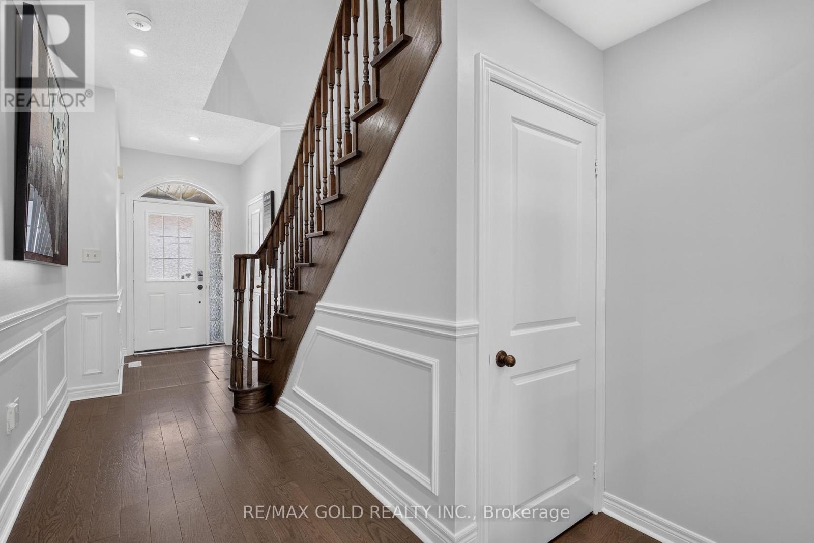 29 Rangemore Road E, Brampton, Ontario  L7A 4V7 - Photo 7 - W13520554