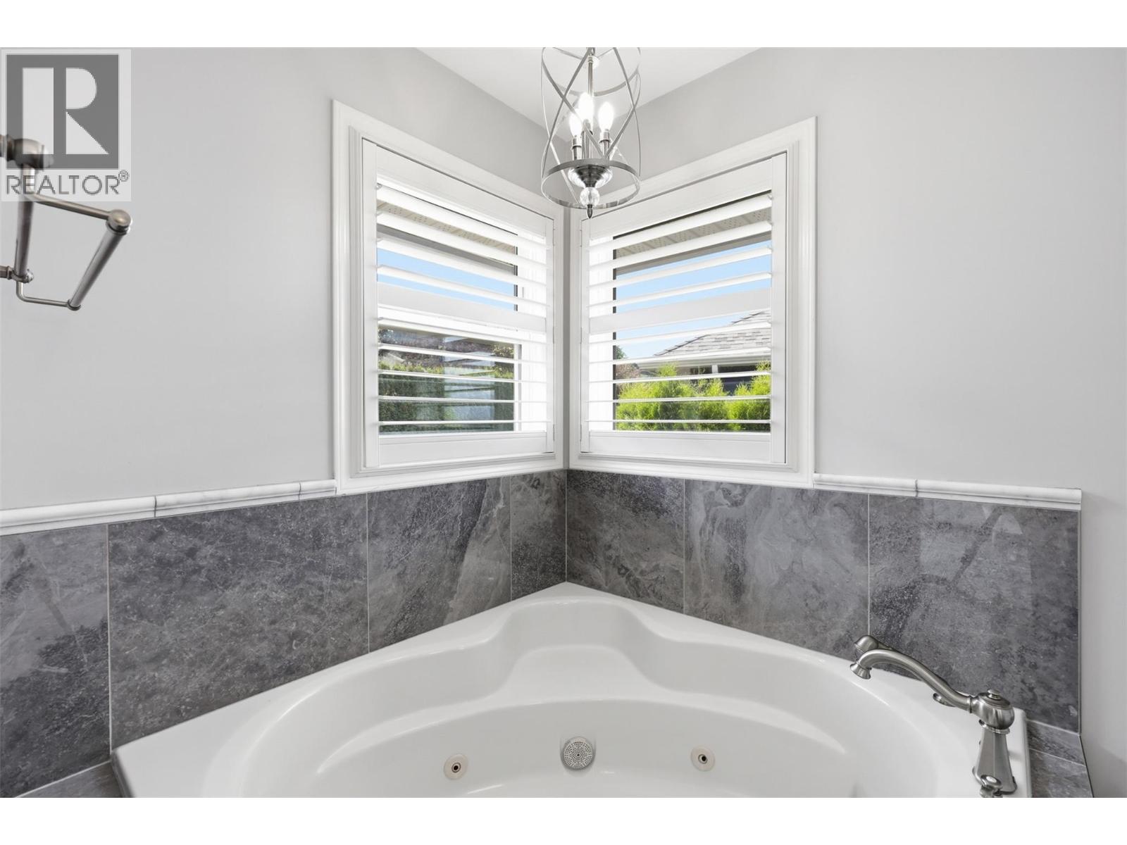 2076 Muirfield Road, Kamloops, British Columbia  V1S 1S6 - Photo 30 - 10397101