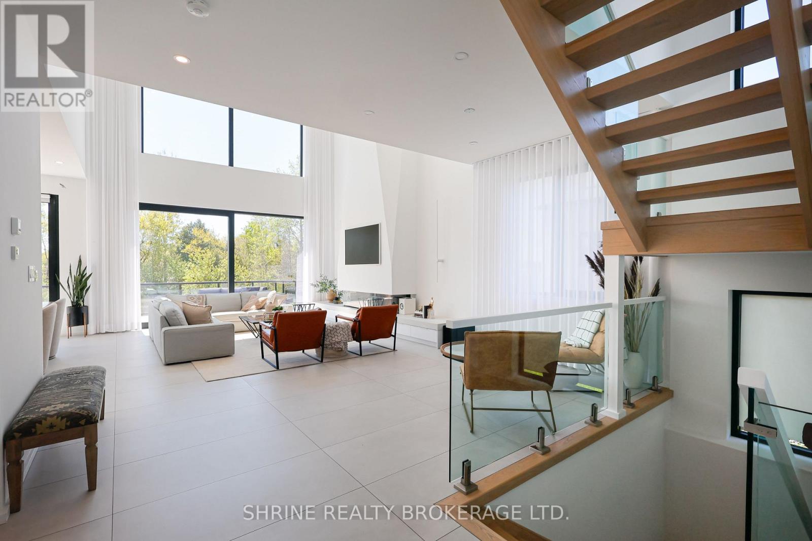 228 Edgewater Boulevard, Middlesex Centre, Ontario  N0L 1R0 - Photo 4 - X13650262