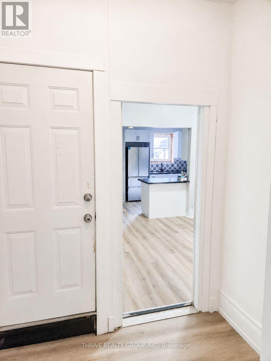 261 Clarence Street, London East, Ontario  N6B 2K2 - Photo 2 - X13650410