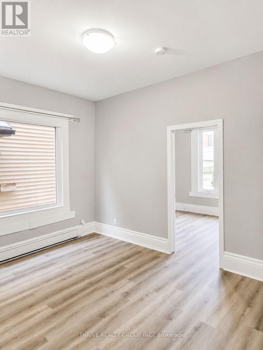 261 Clarence Street, London East, Ontario  N6B 2K2 - Photo 3 - X13650410