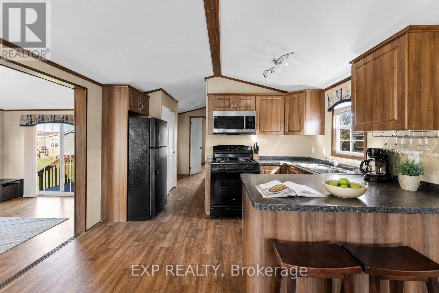 110 - 1501 Line 8 Road, Niagara-On-The-Lake, Ontario  L0S 1J0 - Photo 8 - X13646324