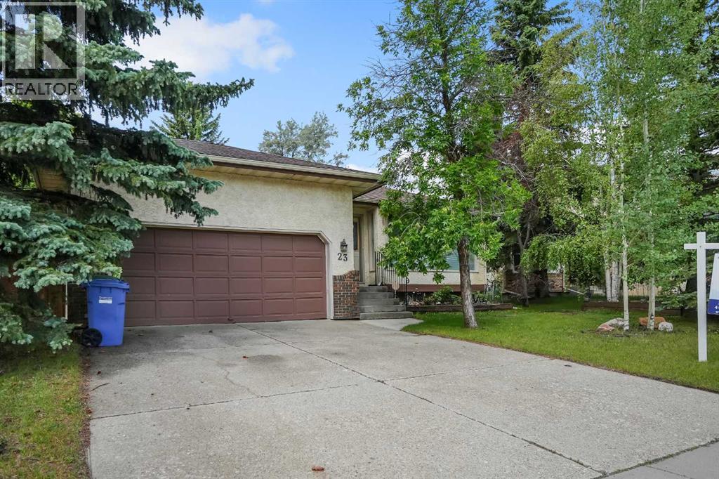 23 Edelweiss Drive NW, Calgary, Alberta