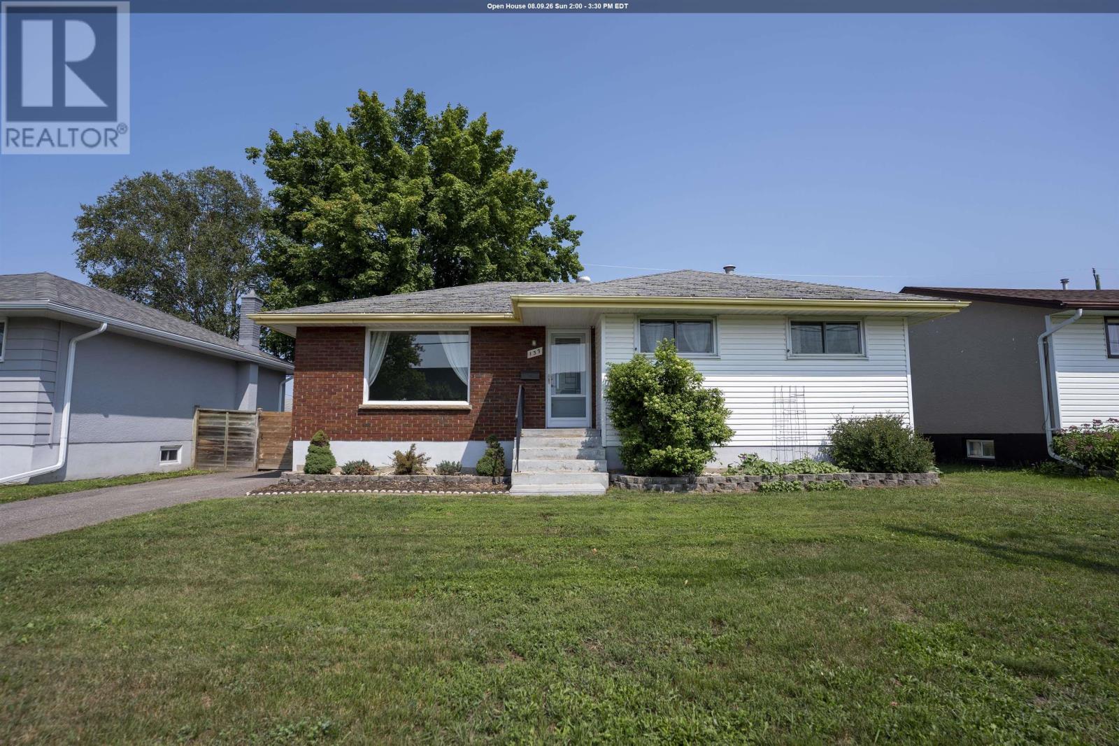 139 Churchill Dr W, Thunder Bay, Ontario  P7C 1V6 - Photo 1 - TB2602277
