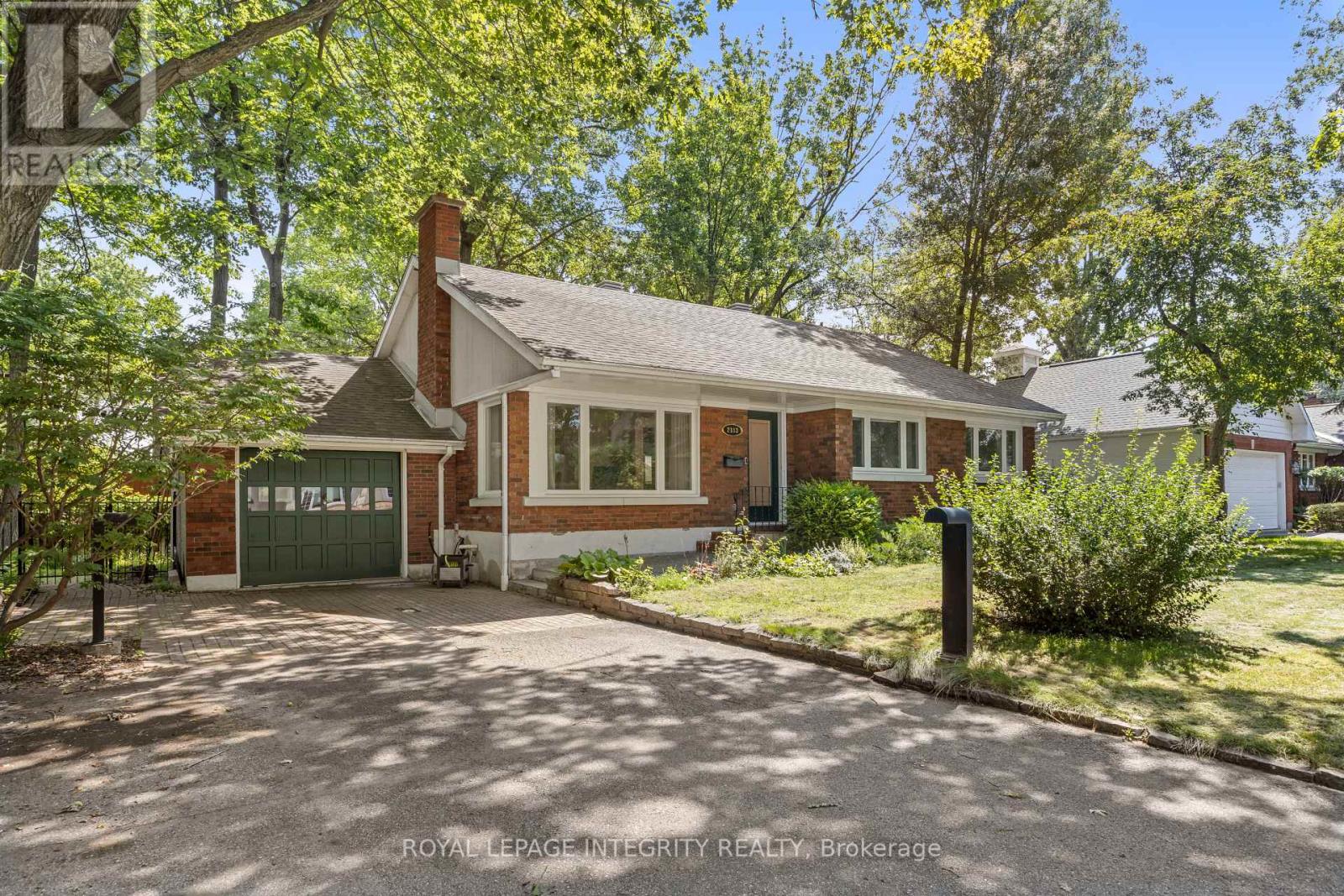 2183 WOODCREST ROAD, Ottawa, Ontario