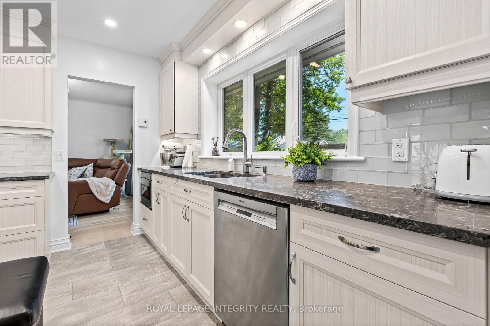 2183 Woodcrest Road, Ottawa, Ontario  K1H 6J2 - Photo 14 - X13650224
