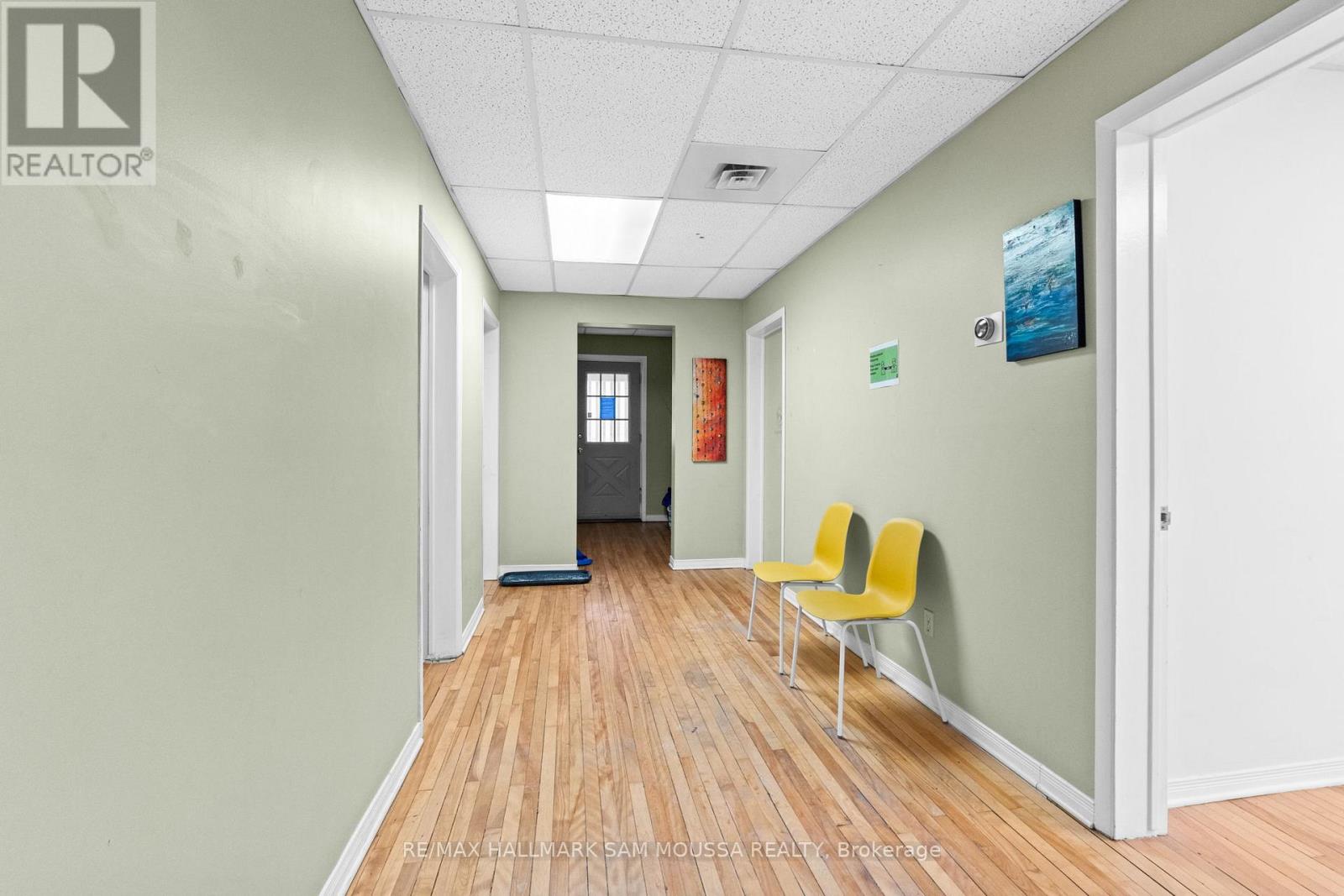 162-164 Metcalfe Street, Ottawa, Ontario  K2P 1P2 - Photo 2 - X13650276
