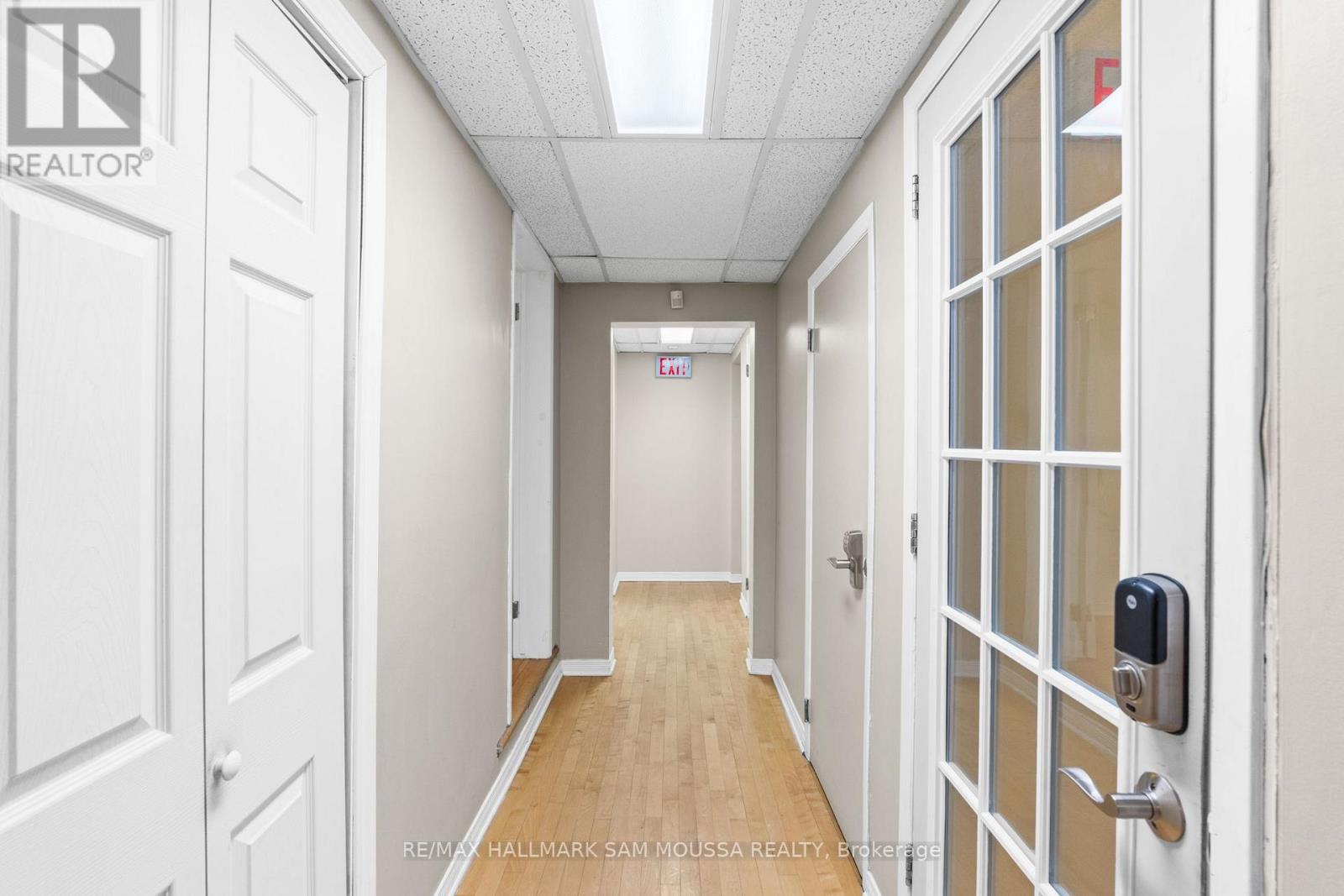 162-164 Metcalfe Street, Ottawa, Ontario  K2P 1P2 - Photo 3 - X13650276