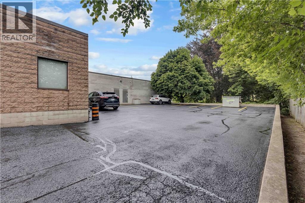 274 King George Road, Brantford, Ontario  N3R 5L6 - Photo 13 - 40853946