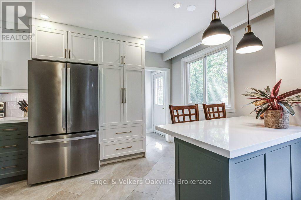 75 Ridge Drive, Oakville, Ontario  L6H 1B7 - Photo 14 - W13650350