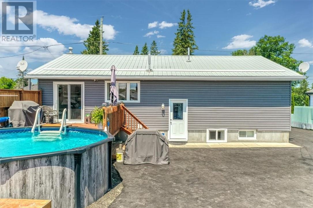 92 William Street, Chelmsford, Ontario  P0M 1L0 - Photo 4 - 2129660