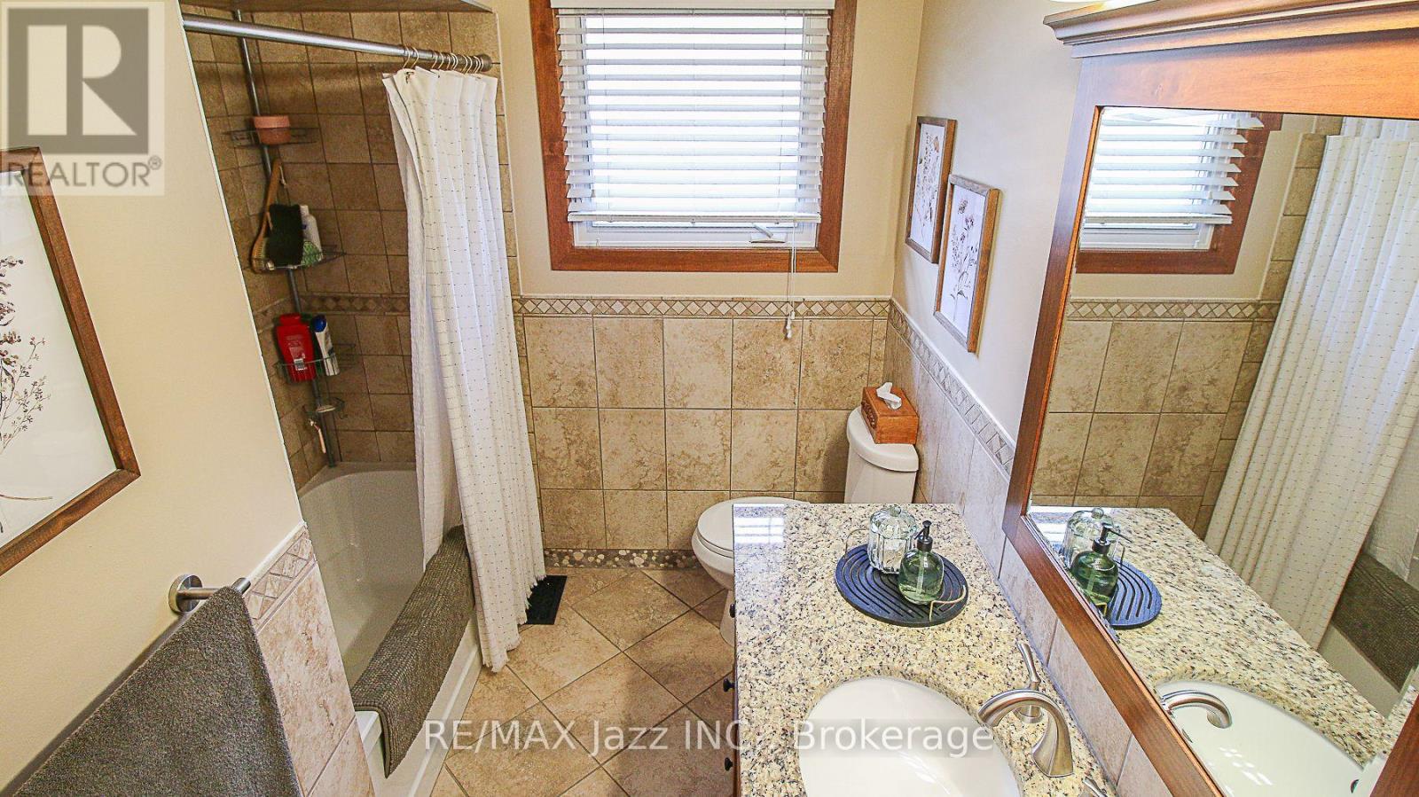 330 Nipigon Street, Oshawa, Ontario L1J 4N9 - Photo 12 - E13649132