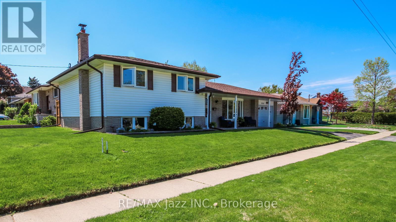 330 Nipigon Street, Oshawa, Ontario L1J 4N9 - Photo 3 - E13649132