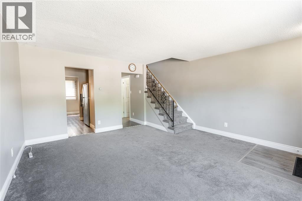 301 Edgewood Street Unit# 2, Sarnia, Ontario  N7S 4X7 - Photo 5 - 26019201