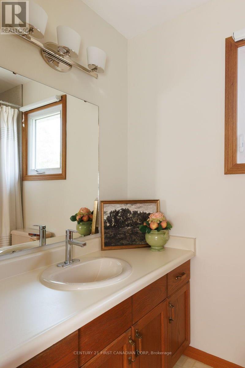 255 Deveron Crescent, London South, Ontario  N5Z 4N2 - Photo 24 - X13638370