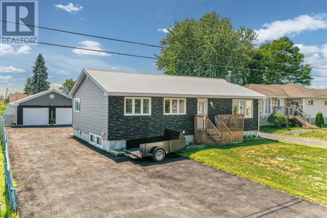 92 William Street, Chelmsford, Ontario  P0M 1L0 - Photo 3 - 2129687