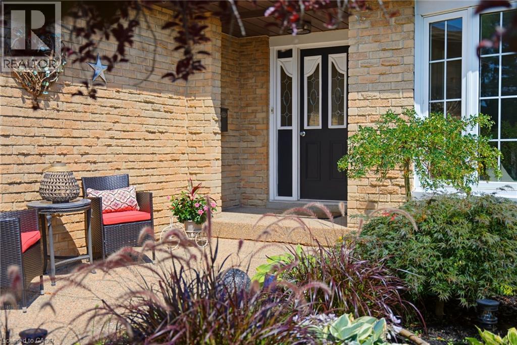 2325 Duncaster Drive, Burlington, Ontario  L7P 4C3 - Photo 6 - 40853944