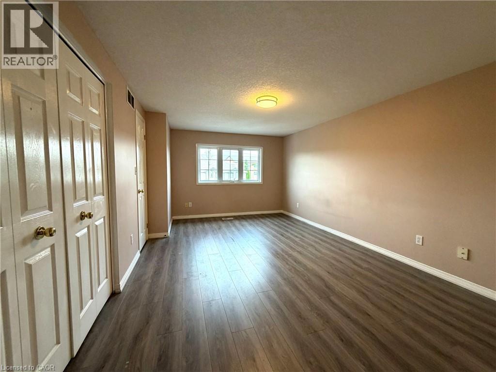 300 Activa Avenue, Kitchener, Ontario  N2E 3V1 - Photo 12 - 40853763