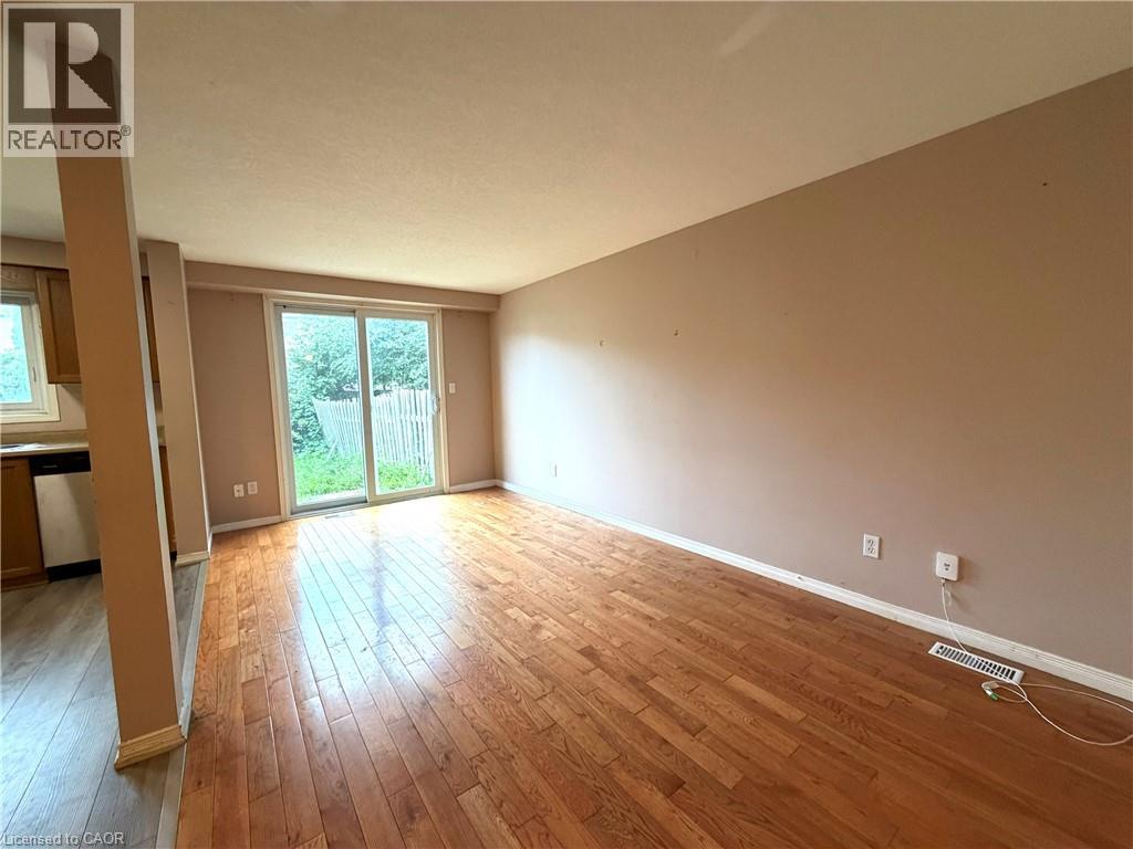 300 Activa Avenue, Kitchener, Ontario  N2E 3V1 - Photo 6 - 40853763