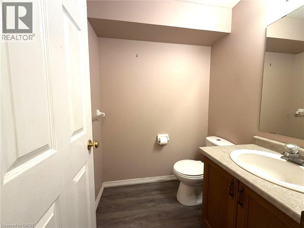 300 Activa Avenue, Kitchener, Ontario  N2E 3V1 - Photo 9 - 40853763