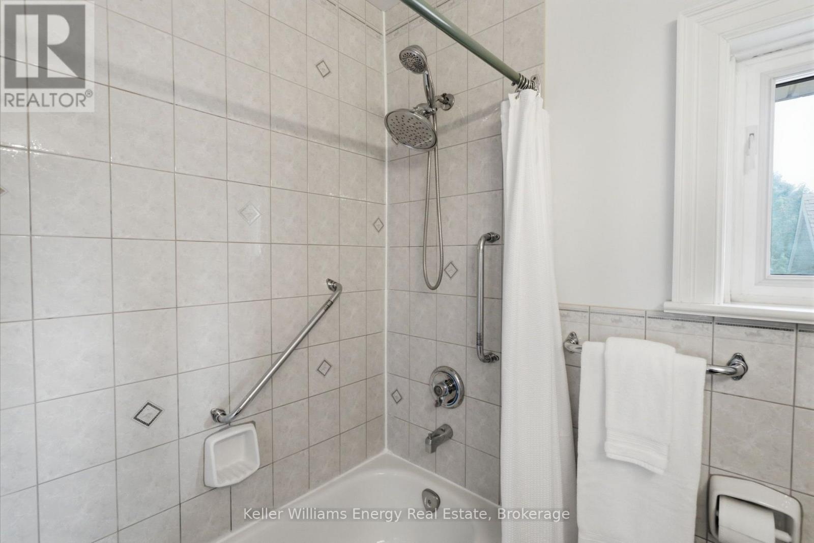 100 Burk Street, Oshawa, Ontario  L1J 4B9 - Photo 24 - E13650204