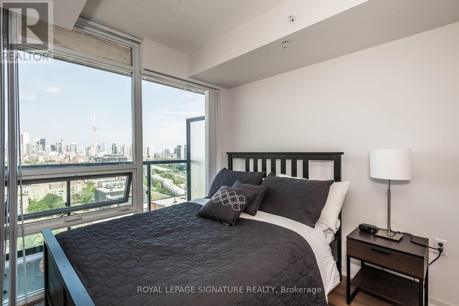 2217e - 36 Lisgar Street, Toronto, Ontario  M6J 3G2 - Photo 1 - C13650148