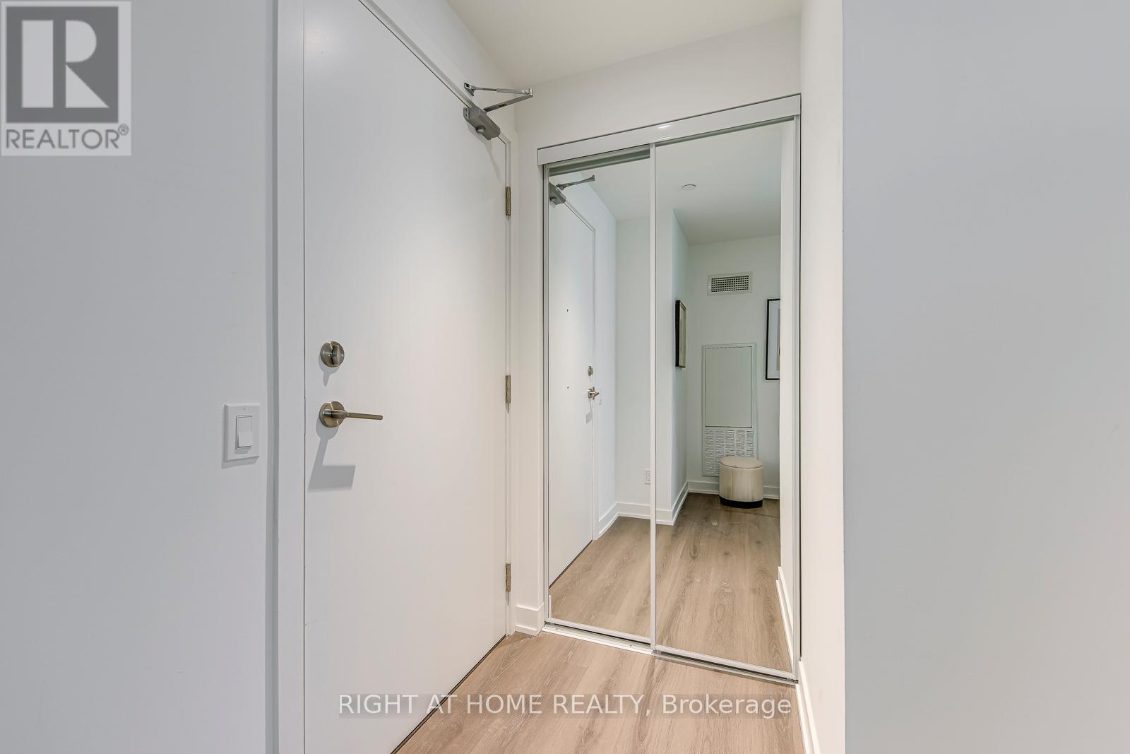 3112 - 8 Wellesley Street W, Toronto, Ontario  M4Y 0J5 - Photo 7 - C13650332