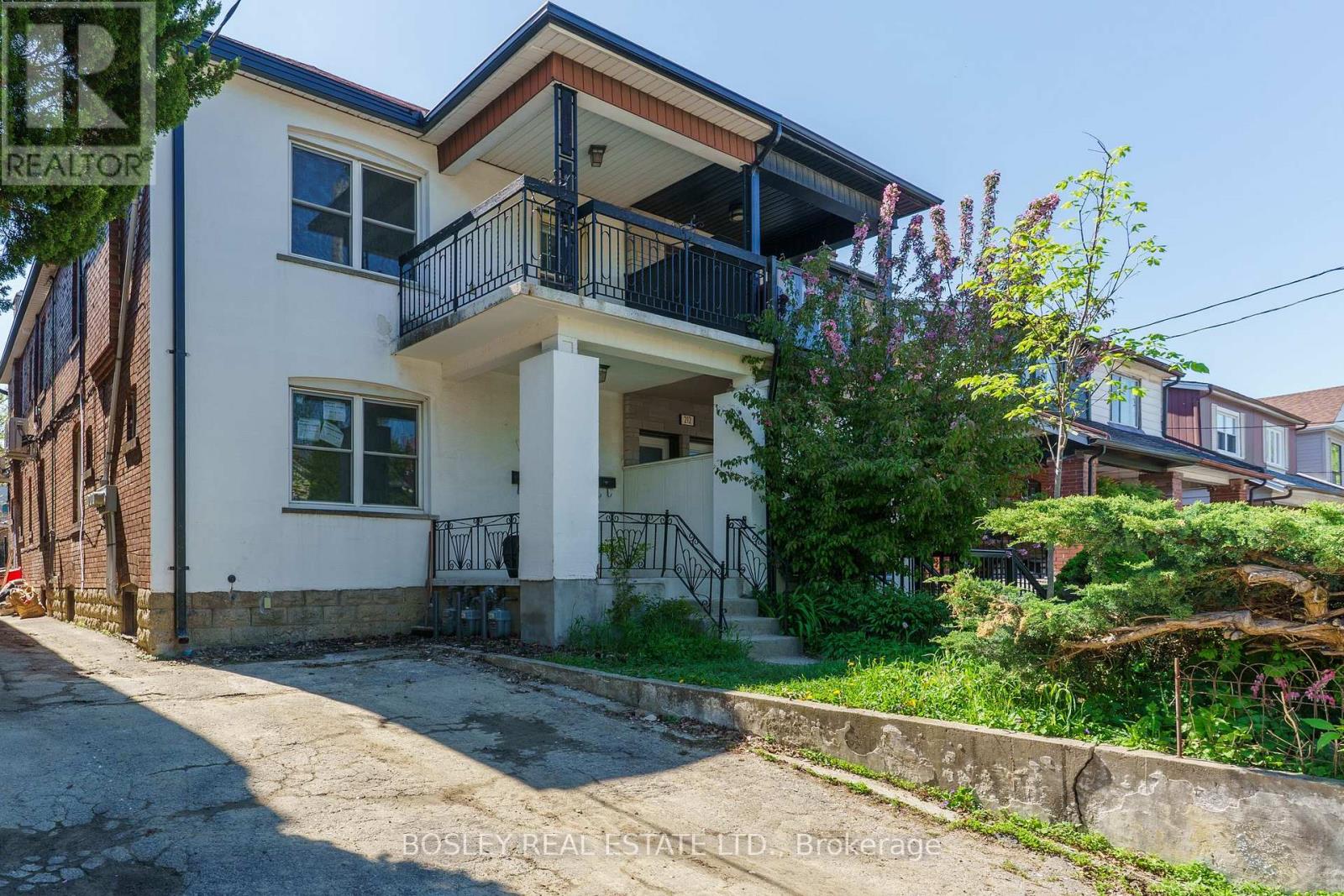 1 - 210 Westmount Avenue, Toronto, Ontario  M6E 3M8 - Photo 2 - C13650354
