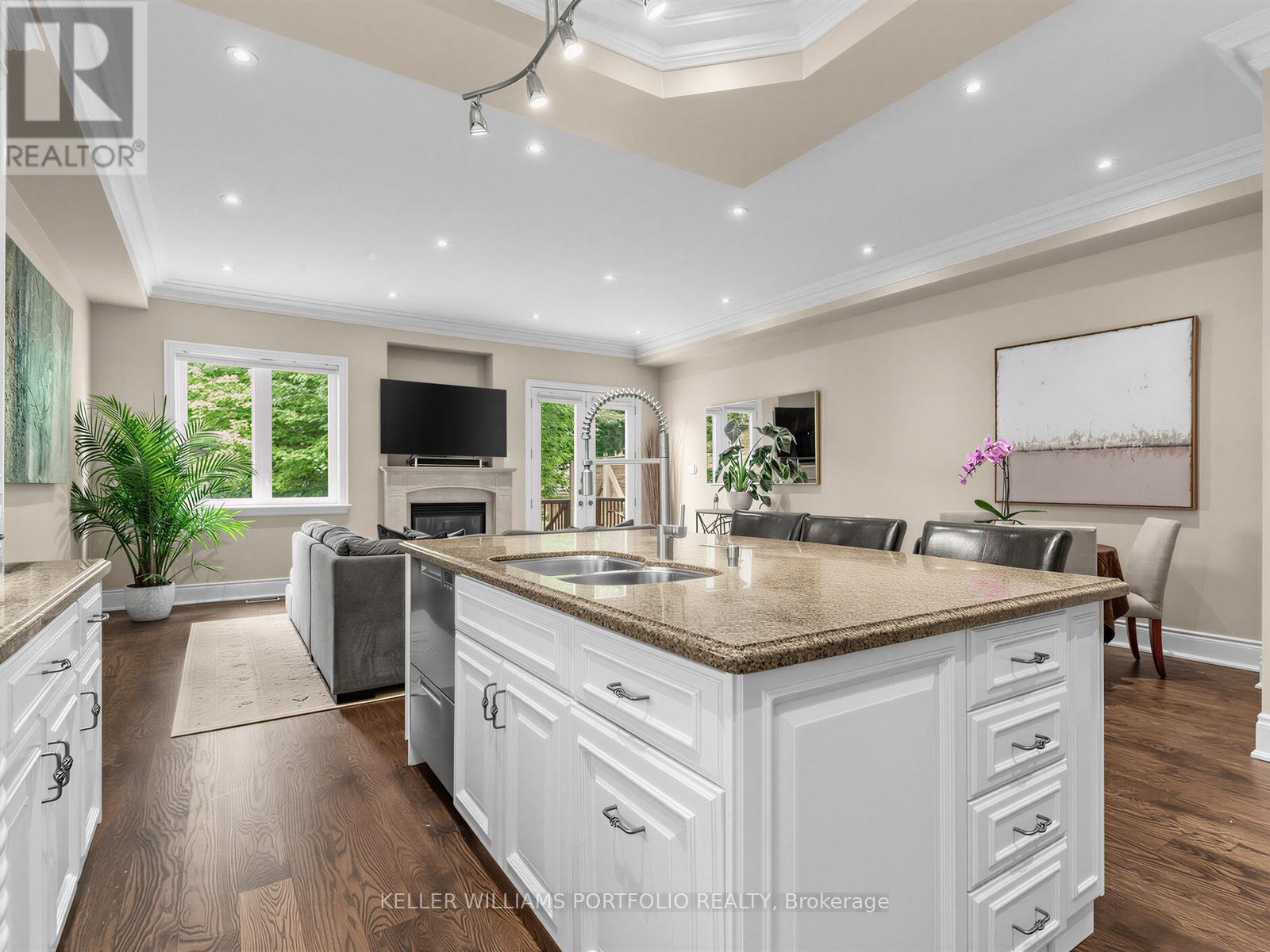 21 Albertus Avenue, Toronto, Ontario  M4R 1J5 - Photo 11 - C13650358