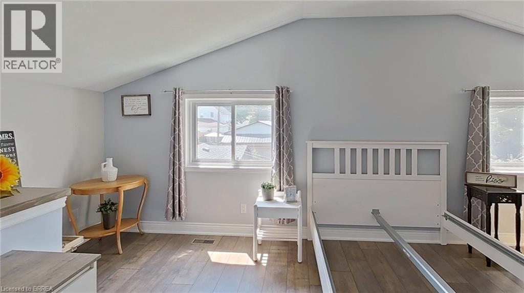 4 Wellington Street, Paris, Ontario  N3L 1S4 - Photo 29 - 40854087