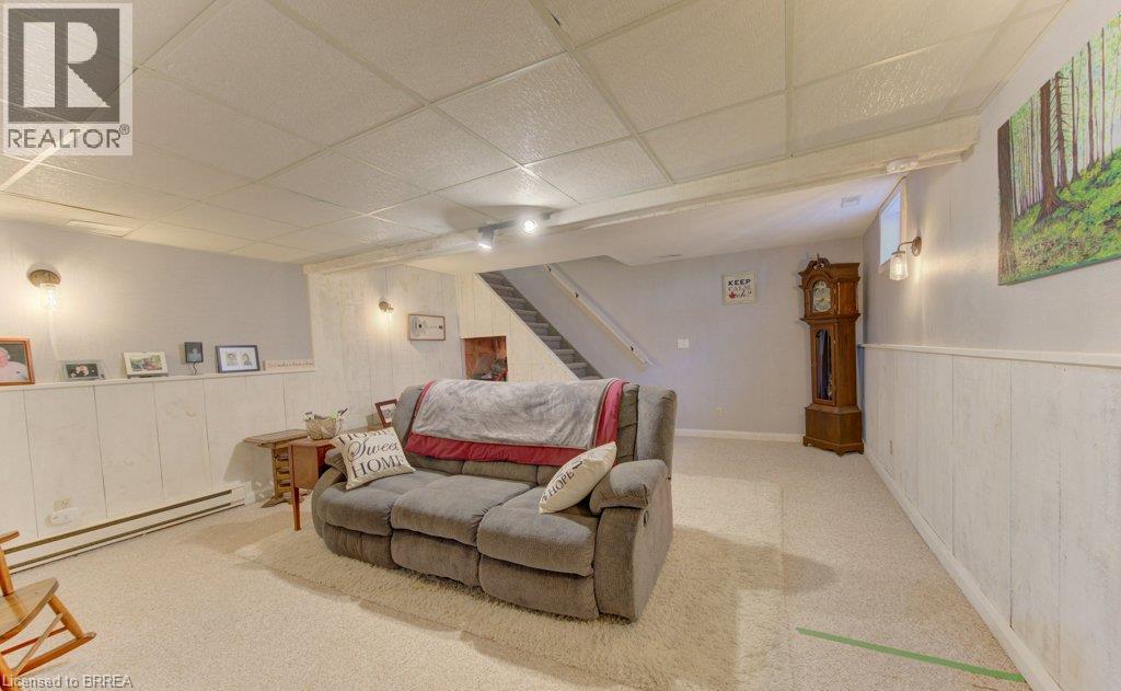4 Wellington Street, Paris, Ontario  N3L 1S4 - Photo 34 - 40854087
