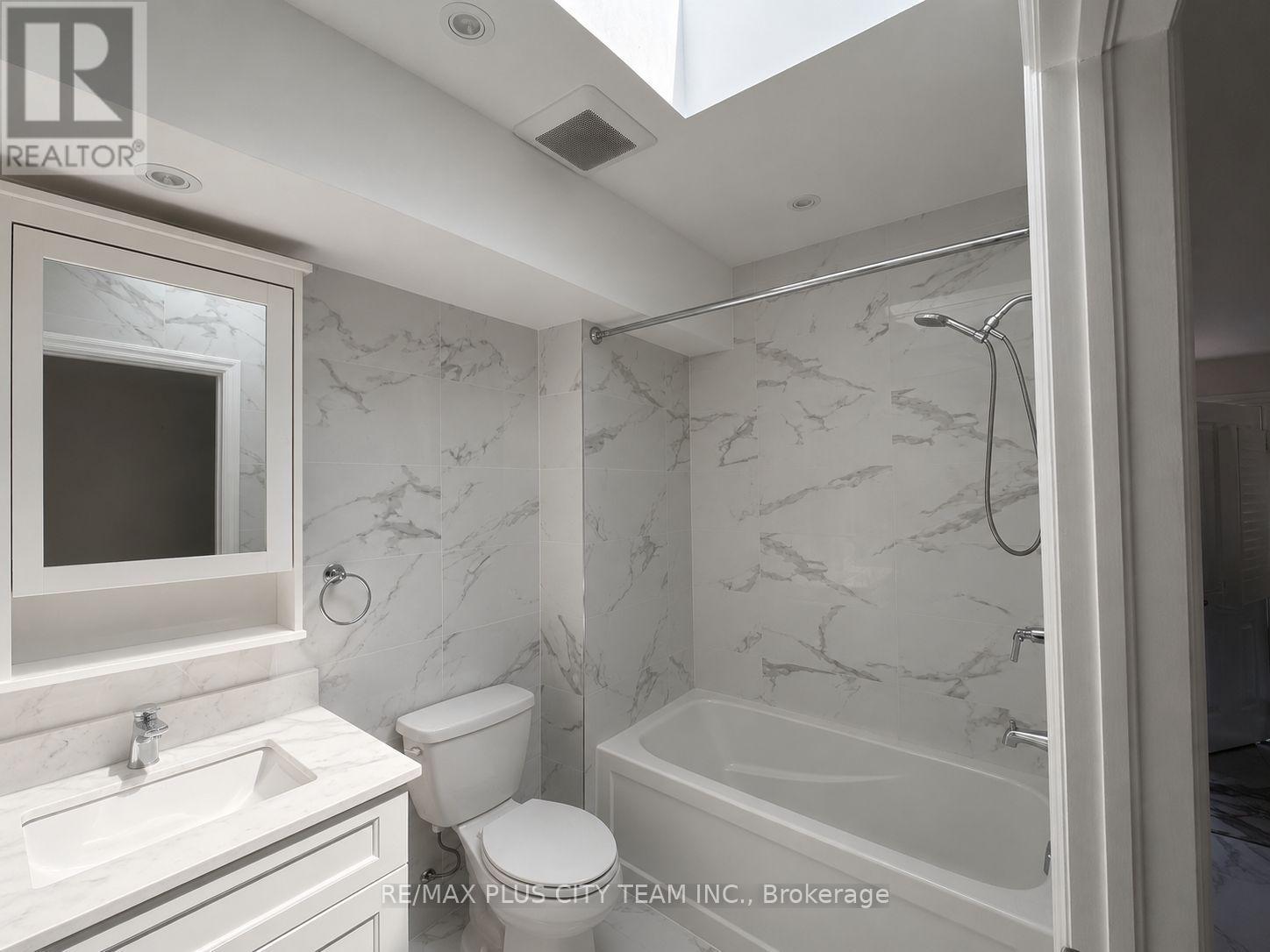 A - 1027 Pape Avenue, Toronto, Ontario  M4K 3W1 - Photo 8 - E13650206