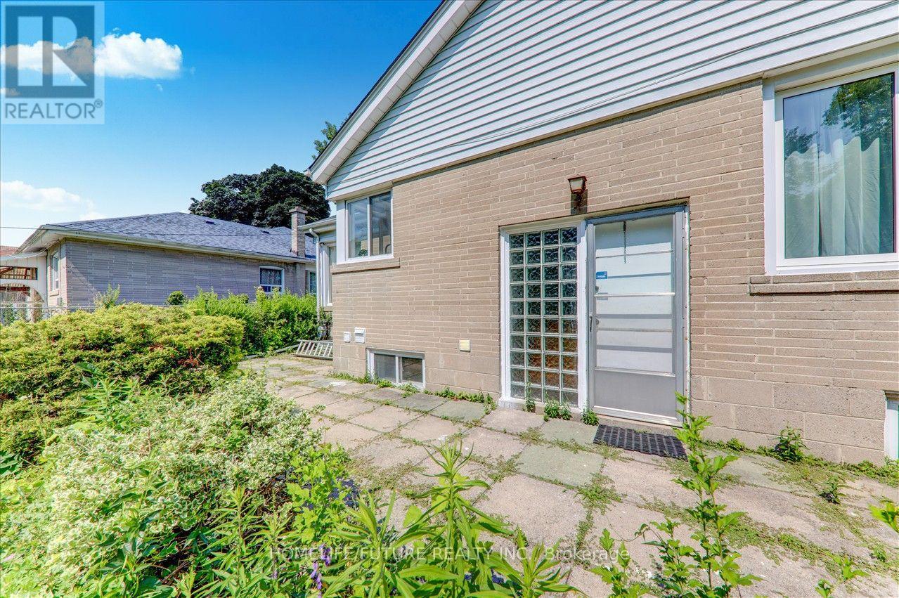 Bsmt - 53 Dennett Drive, Toronto, Ontario  M1S 2E8 - Photo 1 - E13650244