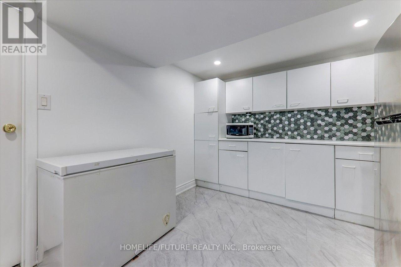 Bsmt - 53 Dennett Drive, Toronto, Ontario  M1S 2E8 - Photo 9 - E13650244