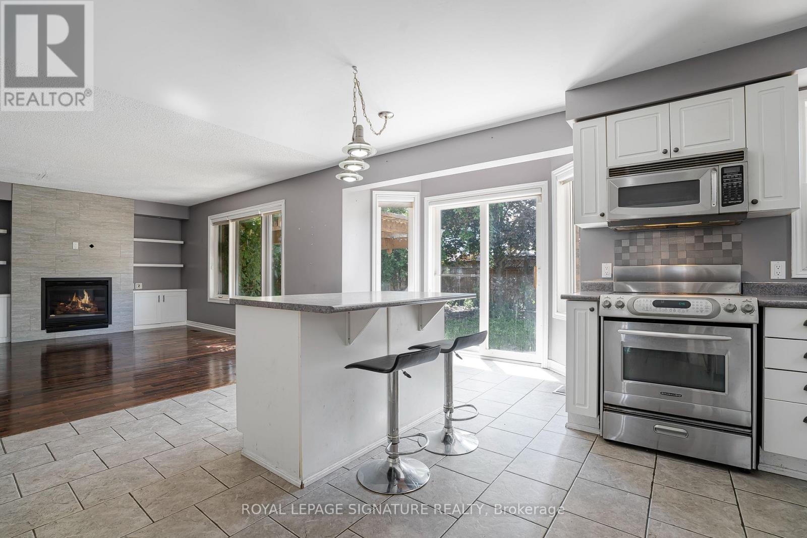 94 Niagara Drive, Oshawa, Ontario  L1G 8A5 - Photo 7 - E13650252