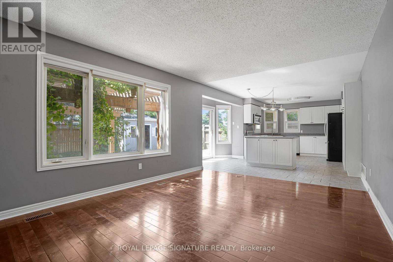 94 Niagara Drive, Oshawa, Ontario  L1G 8A5 - Photo 9 - E13650252