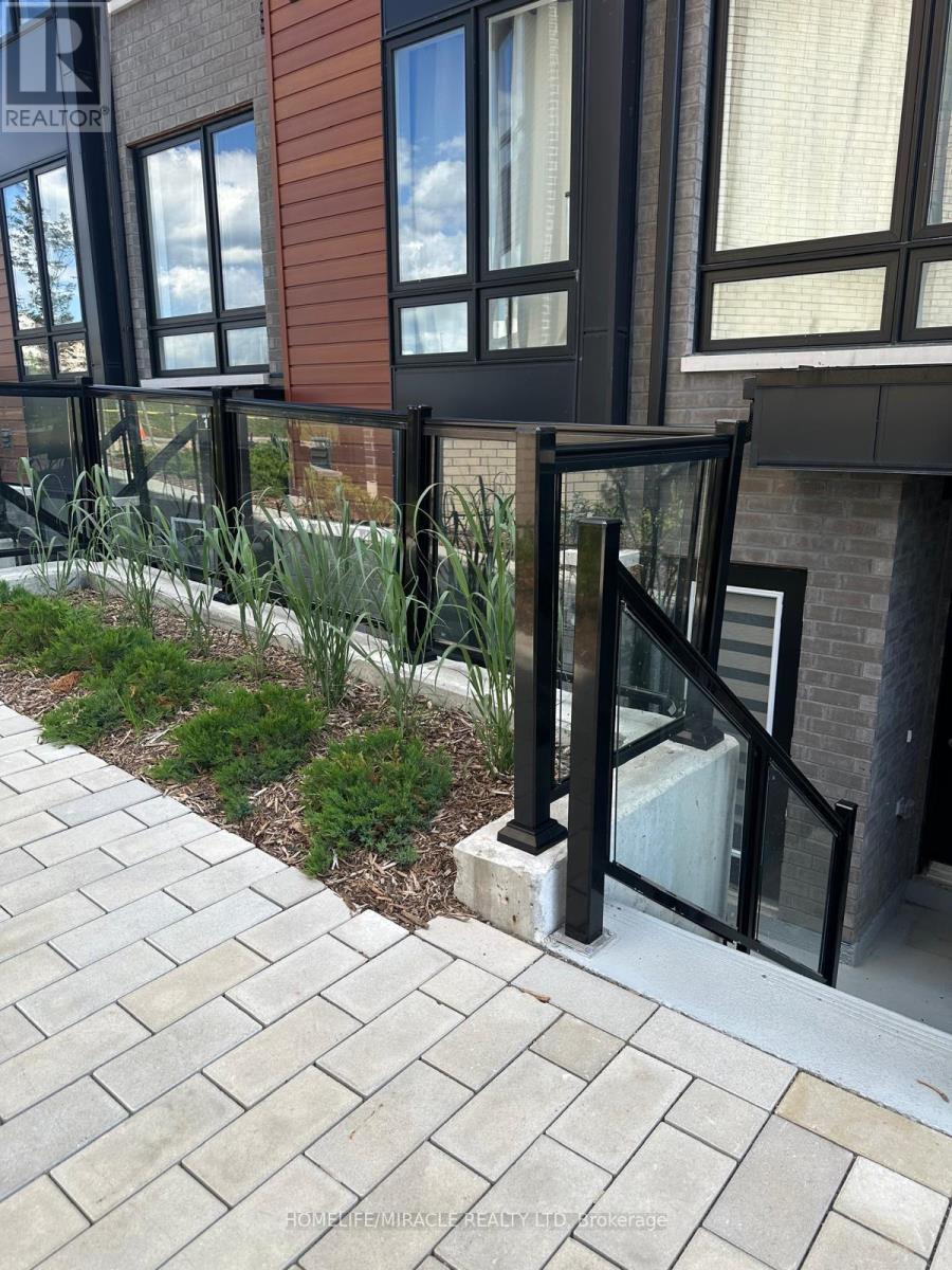 5 - 145 Tapscott Road, Toronto, Ontario  M1B 1E7 - Photo 1 - E13650264