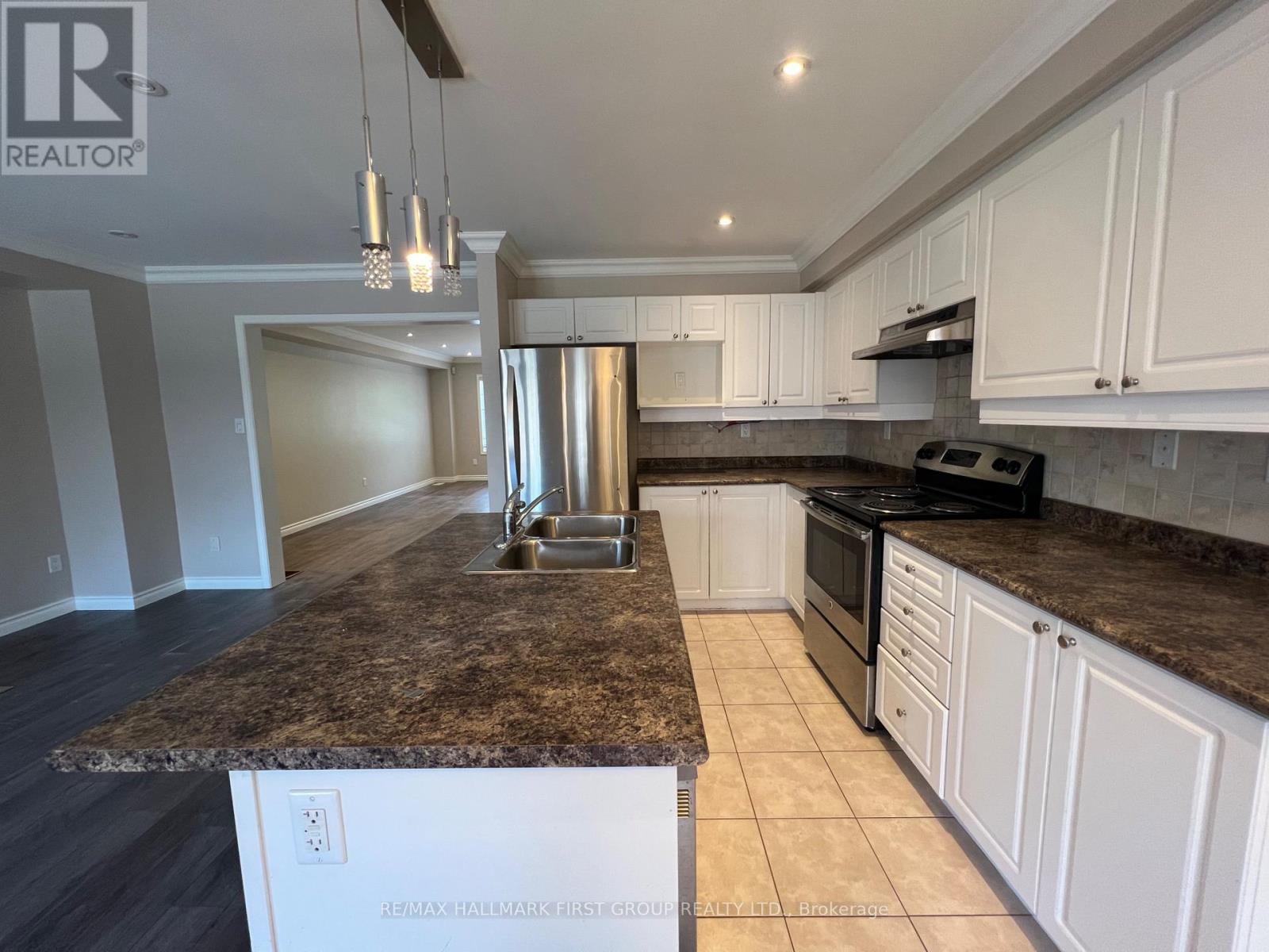 2424 Tillings Road, Pickering, Ontario  L1X 0B6 - Photo 10 - E13650286